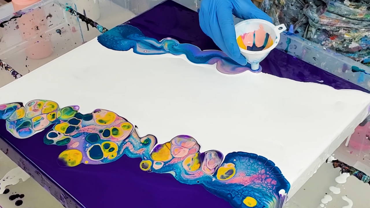 Acrylic paint pouring. Cells with Aussie Floetrol #paintpouringforbegi